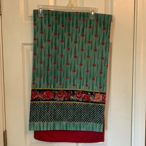 Turquoise and pink Christmas table runner
